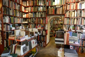 Librairie Le Monte-en-l’air, Paris