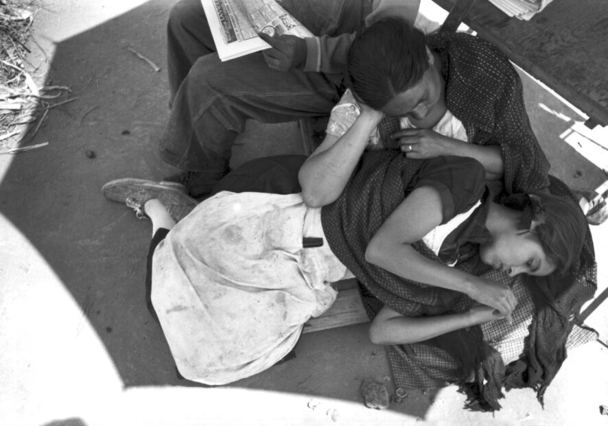 JUSQU'AU 23 AVRIL 2023 : Henri Cartier-Bresson, Helen Levitt – Mexico : La Fondation HCB est heureuse de proposer un dialogue inédit entre les photographies mexicaines de Helen Levitt (1913‐2009) et celles de Henri Cartier‐Bresson (1908‐2004).