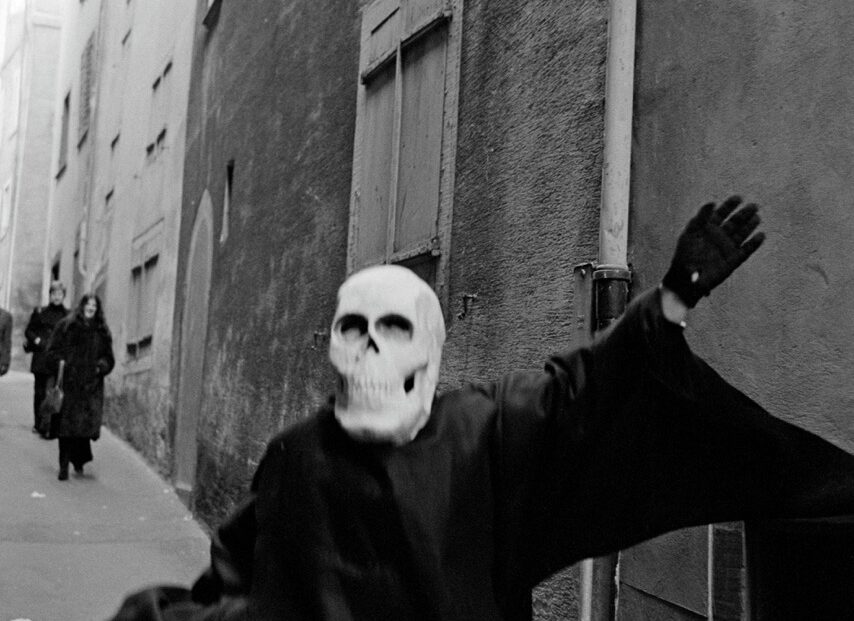 Une image, des images : Une image, des images #18 | Carnaval de Bâle de Martine Franck avec Anne Lacoste : Dans ce dix-huitième épisode, Anne Lacoste, directrice de l’Institut pour la Photographie, raconte l’histoire de Carnaval de Bâle (1975) de Martine Franck.