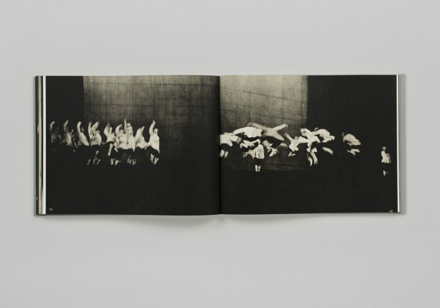 Le Feuilletage : Le Feuilletage #19 | Ballet de Alexey Brodovitch avec Nina Holland : Ballet de Alexey Brodovitch (Little Steidl, 2026) raconté par Nina Holland. Mercredi 11 mars 2026 à 19h